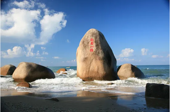 化身蓝海卫士，守护三亚海滨丨upay钱包官网环境首个“海域保洁”项目正式签约进场